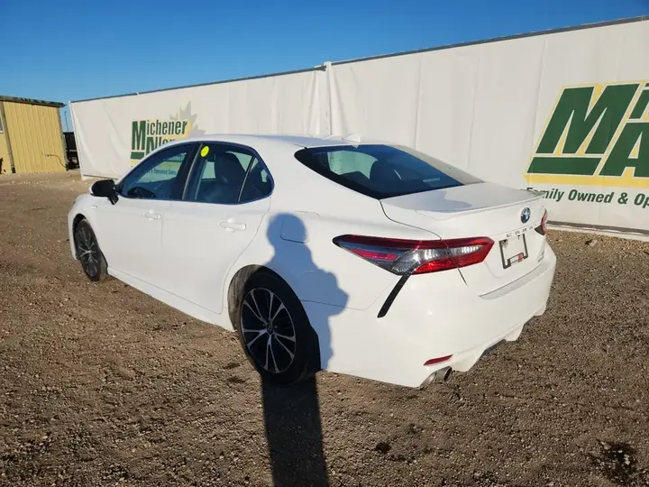 Toyota Camry 2018 photo 3