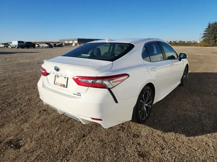 Toyota Camry 2018 photo 4