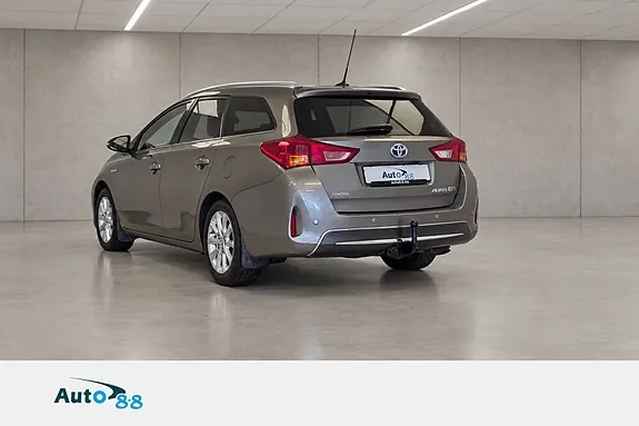 Toyota Auris 2013 photo 4