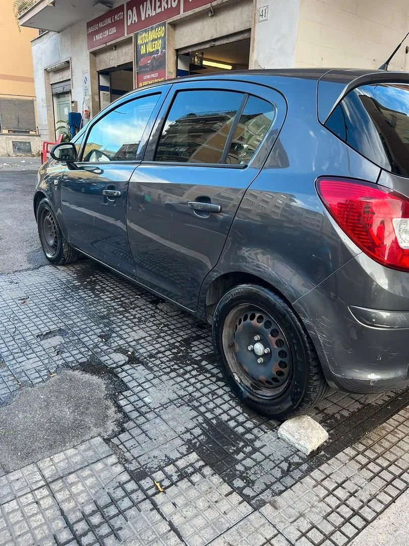 Opel Corsa 2010 photo 2