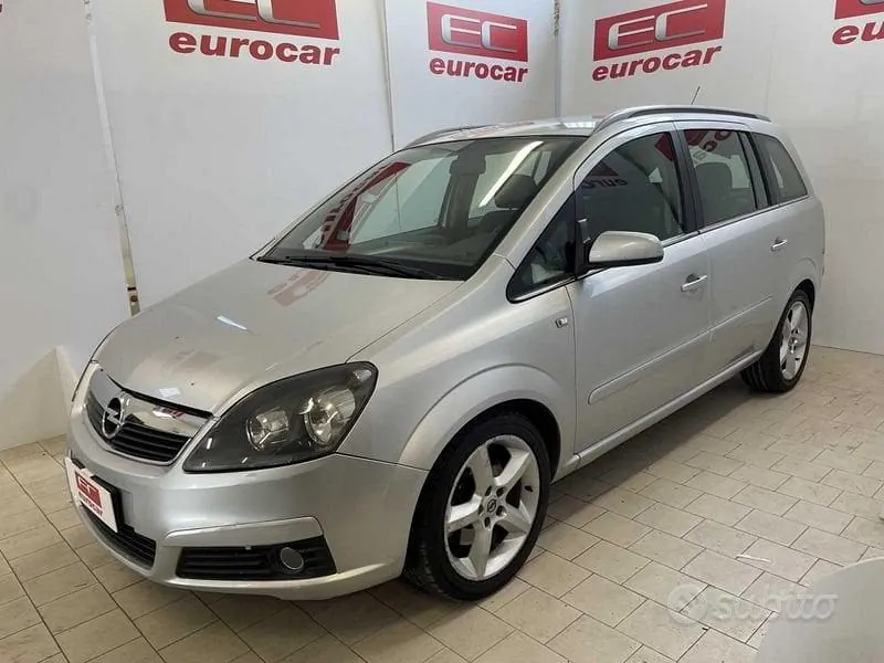 Opel Zafira 2006 photo 2