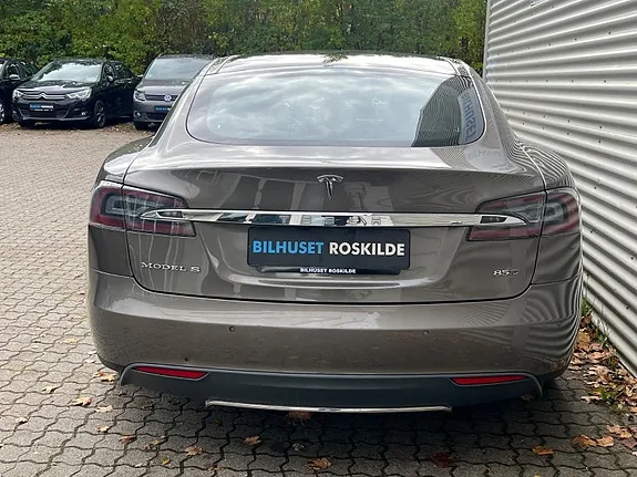 Tesla Model S 2015 photo 5