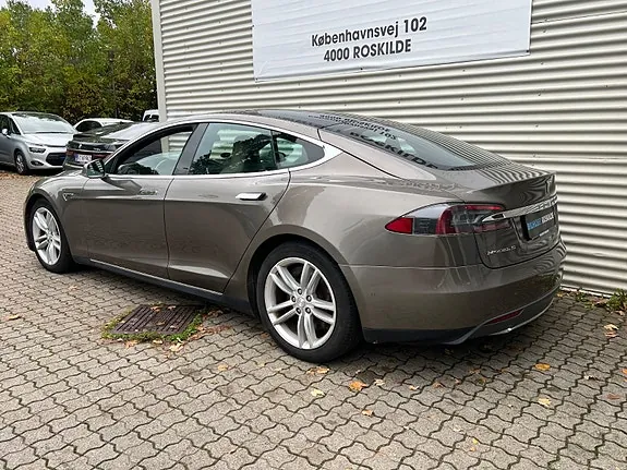 Tesla Model S 2015 photo 4