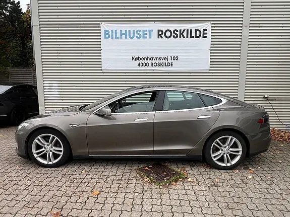 Tesla Model S 2015 photo 3