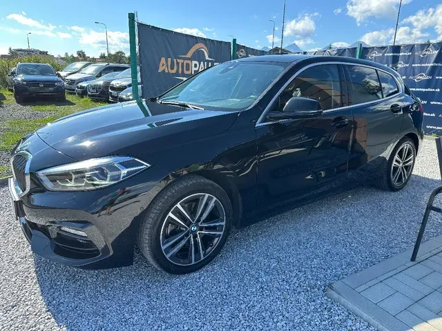 BMW 1 Series 2021 photo 2