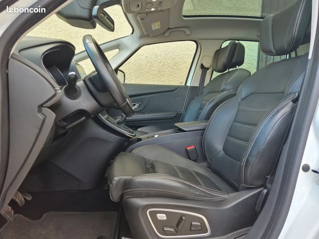 Renault Scenic 2017 photo 4