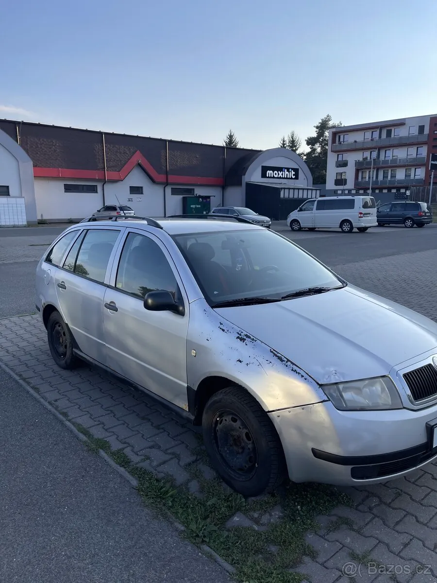 Skoda Fabia 2004 photo 3