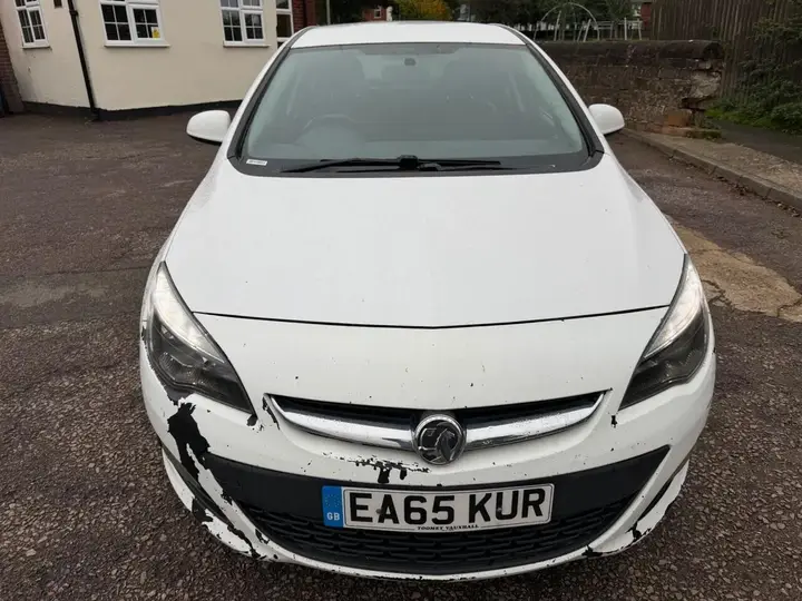 Vauxhall Astra 2015 photo 4