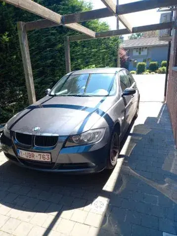 BMW 318I
