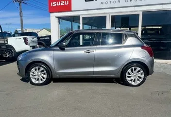 Suzuki Swift 2023 photo 3