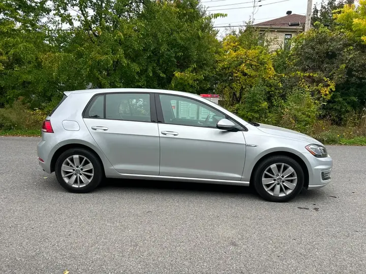 Volkswagen Golf 2019 photo 2