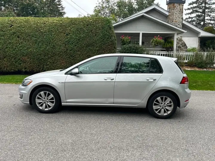 Volkswagen Golf 2019 photo 3