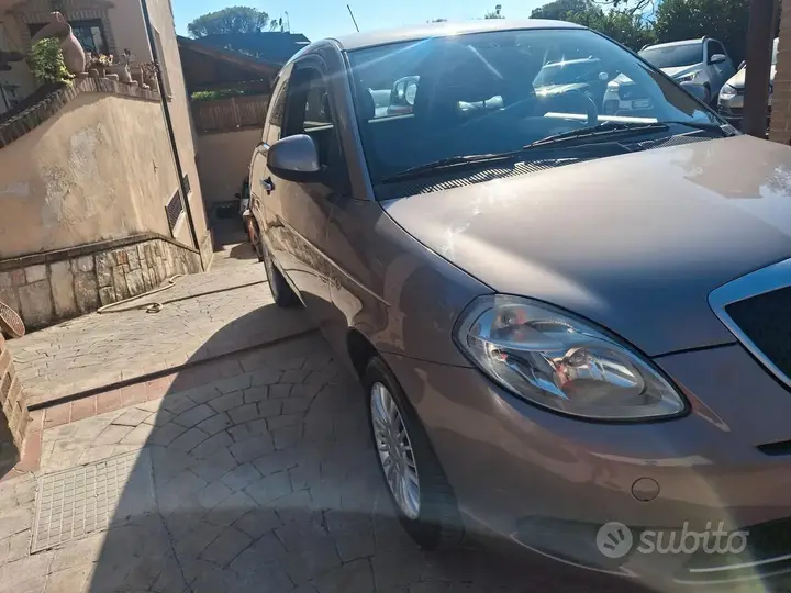 Lancia Ypsilon 2010 photo 3