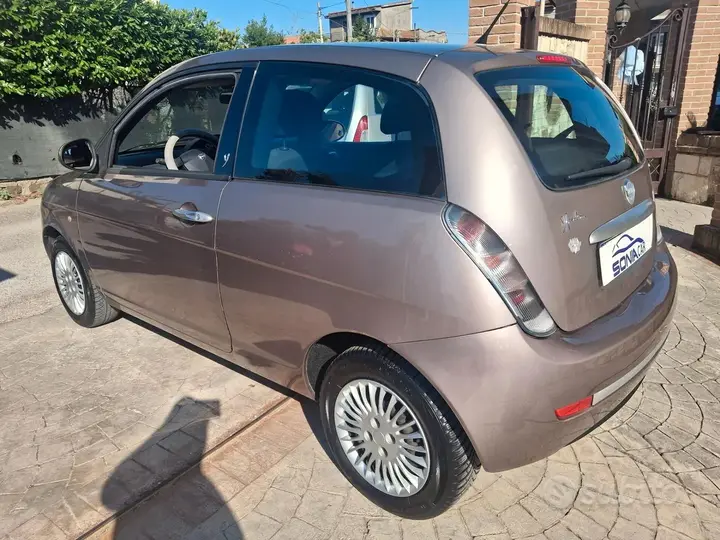 Lancia Ypsilon 2010 photo 4