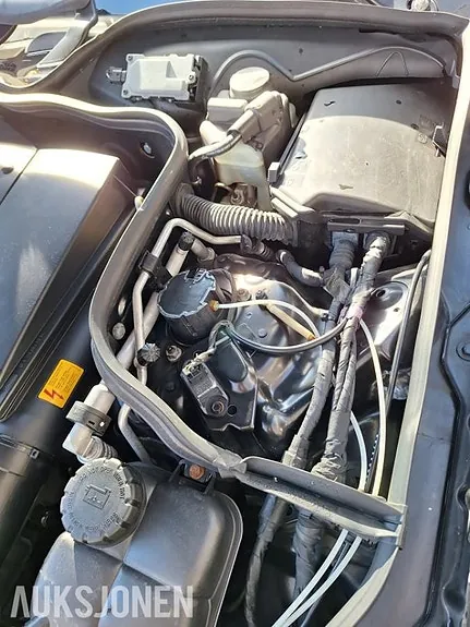 Mercedes-Benz E-Class 2003 photo 3