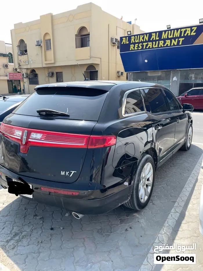 Lincoln Mkt 2018 photo 3