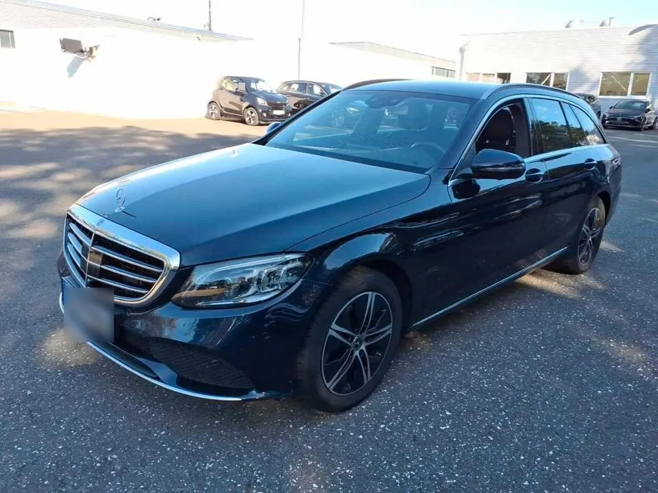 Mercedes-Benz C220D