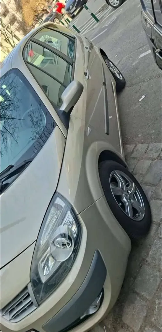 Renault Scenic 2009 photo 2
