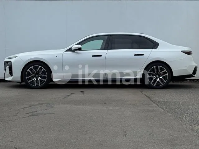 BMW 7 Series 2025 photo 5