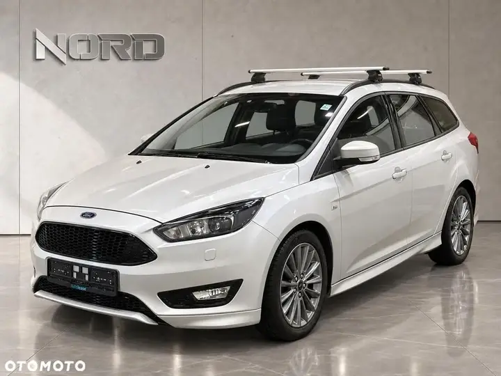 Ford Focus 2018 photo 2