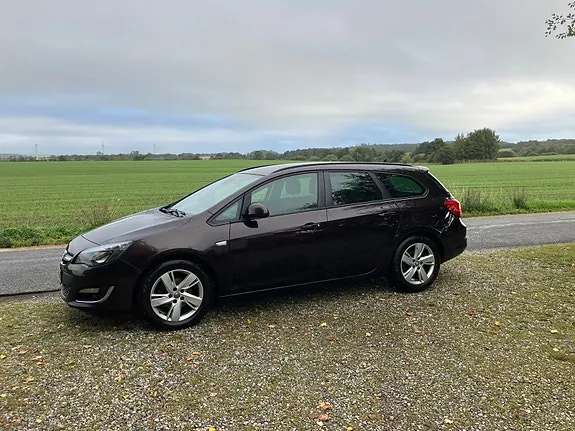 Opel Astra 2014 photo 3