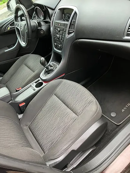 Opel Astra 2014 photo 4