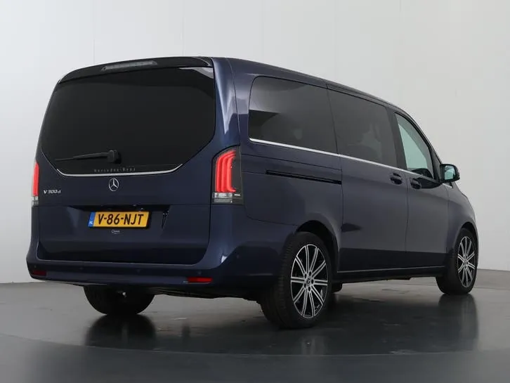 Mercedes-Benz V-Class 2024 photo 2