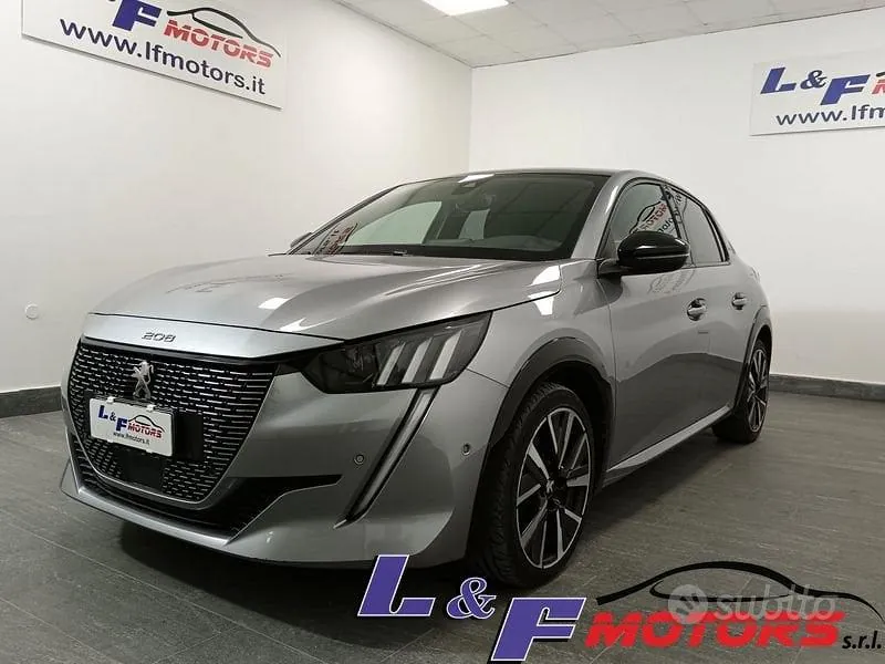 Peugeot 208 2020 photo 2