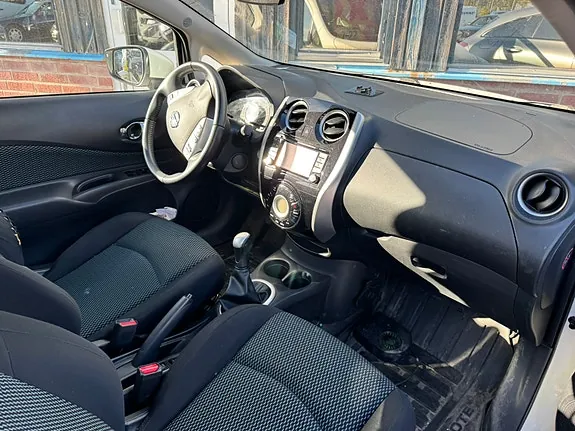 Nissan Note 2015 photo 5