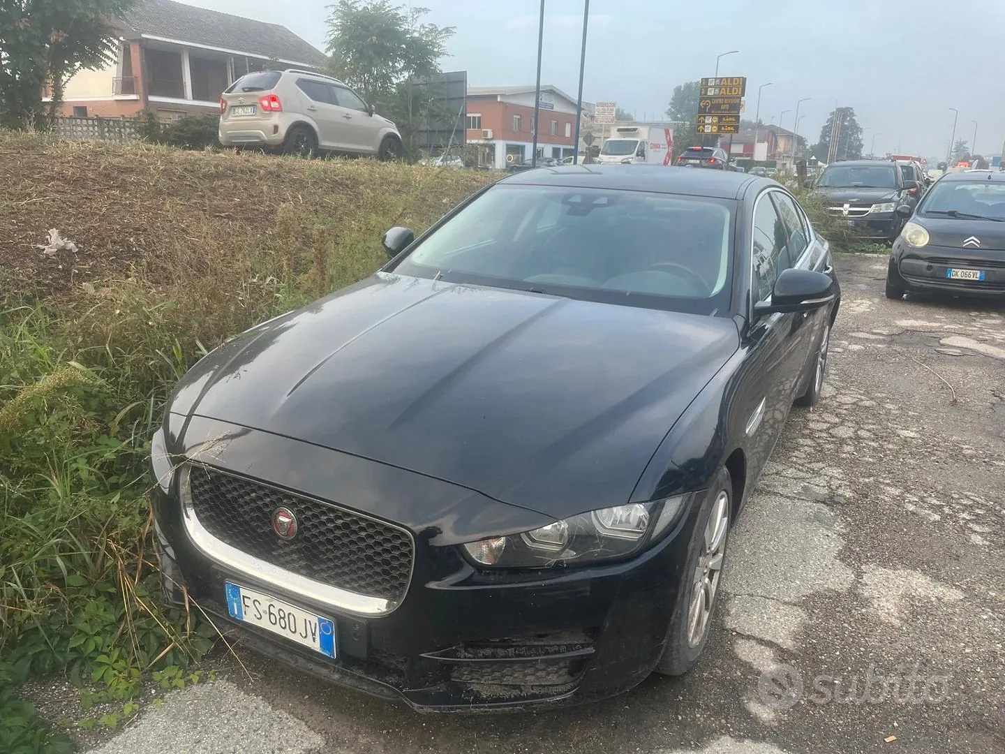 Jaguar Xe 2018 photo 4