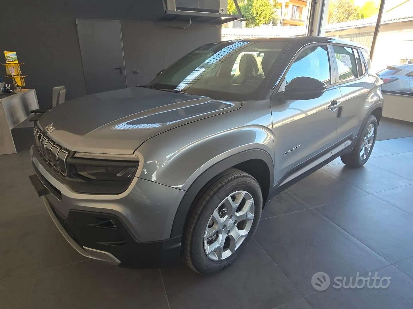 Jeep Avenger photo 2