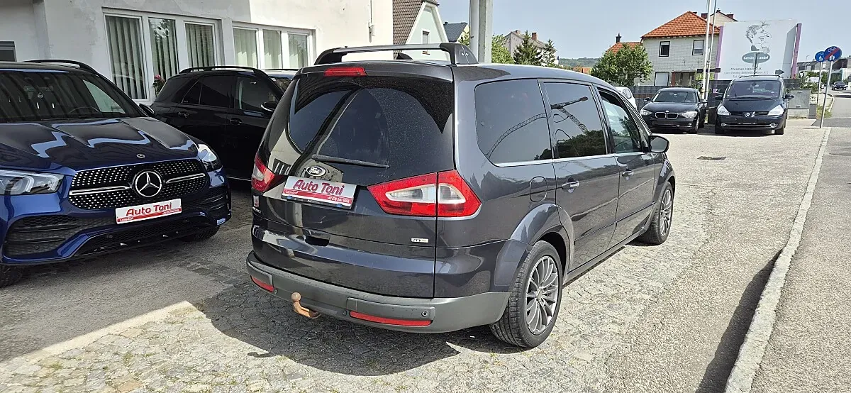 Ford Galaxy 2009 photo 3