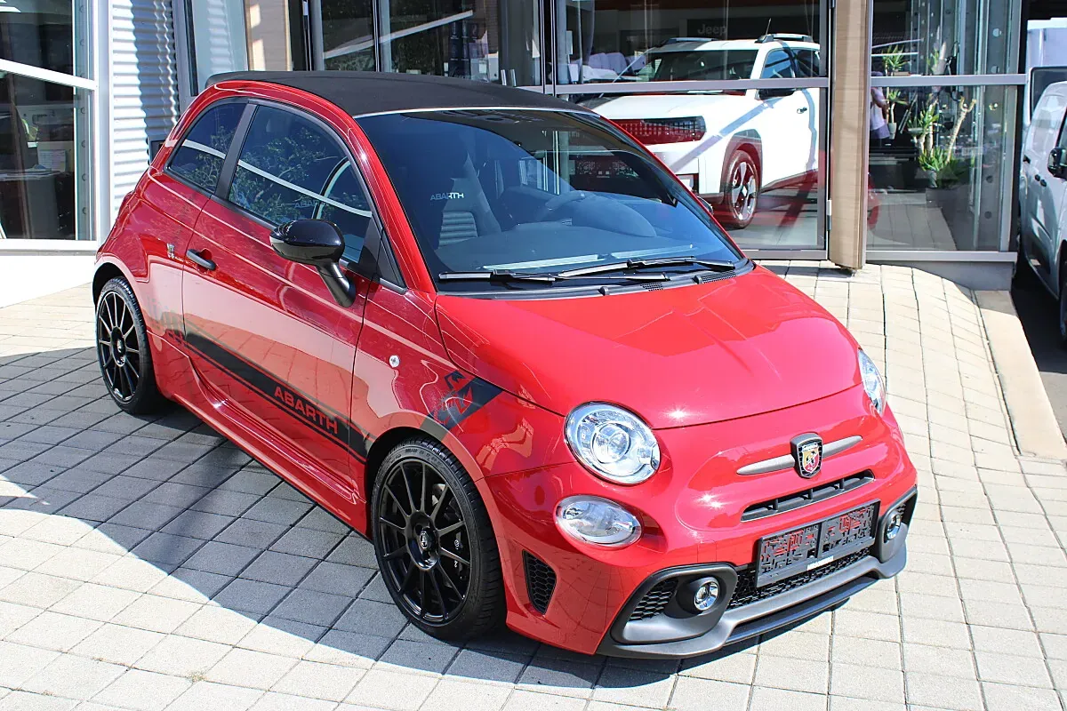 Abarth 500 2023 photo 2