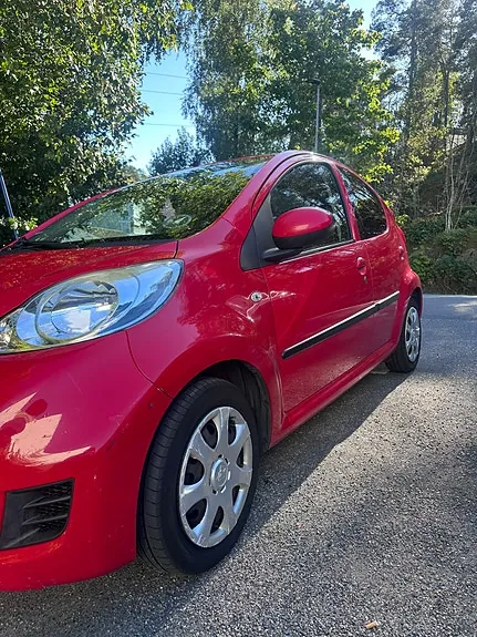 Peugeot 107 2010 photo 3