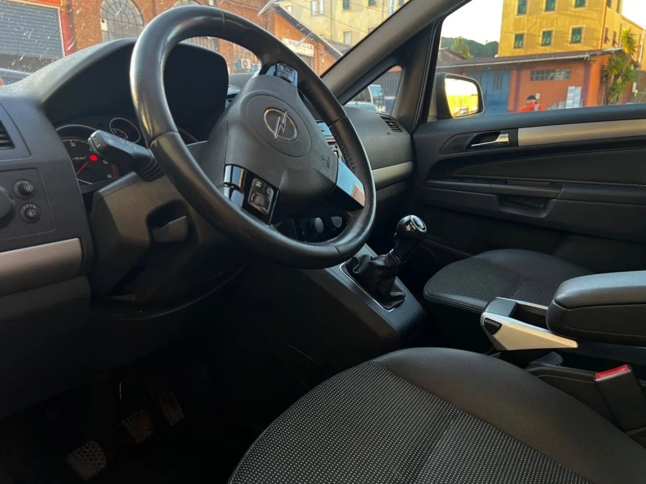 Opel Zafira 2011 photo 4