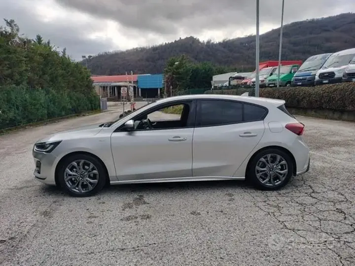 Ford Focus 2025 photo 5