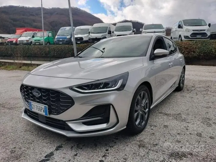Ford Focus 2025 photo 3