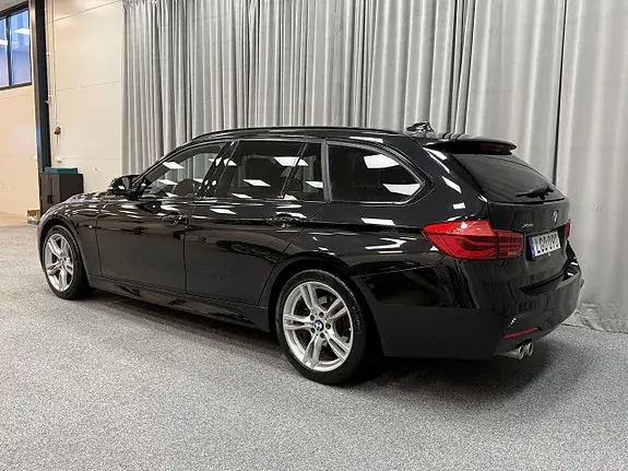 BMW 320I 2019 photo 3