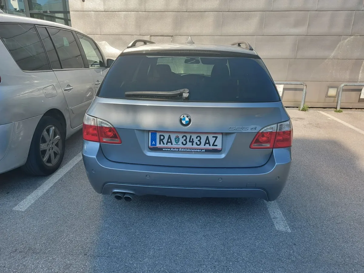 BMW 5 Series 2006 photo 2