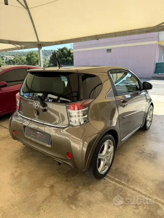 Toyota Iq 2013 photo 3