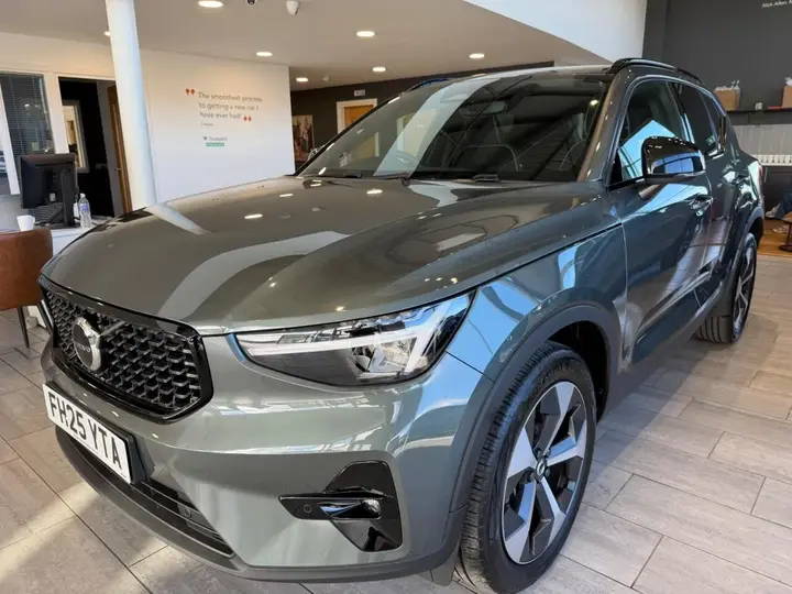 Volvo Xc40 2025 photo 4