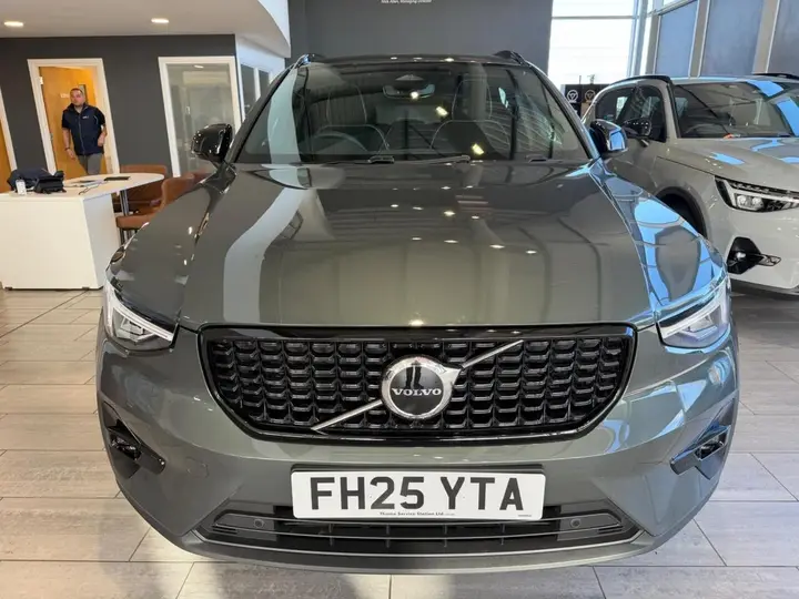 Volvo Xc40 2025 photo 3
