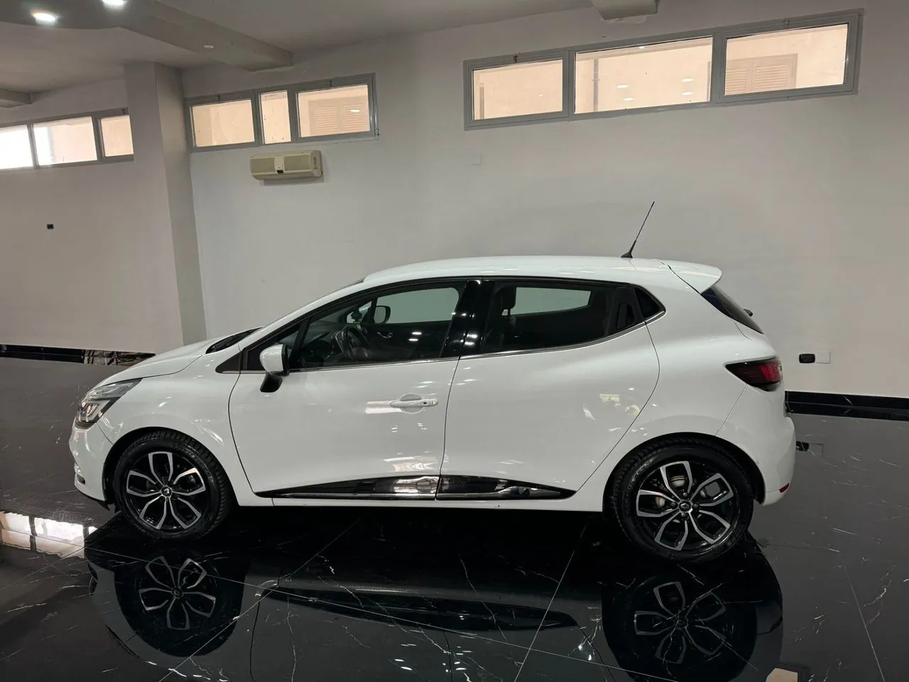 Renault Clio 2018 photo 3