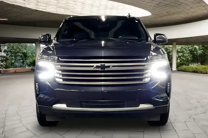 Chevrolet Tahoe 2023 photo 2