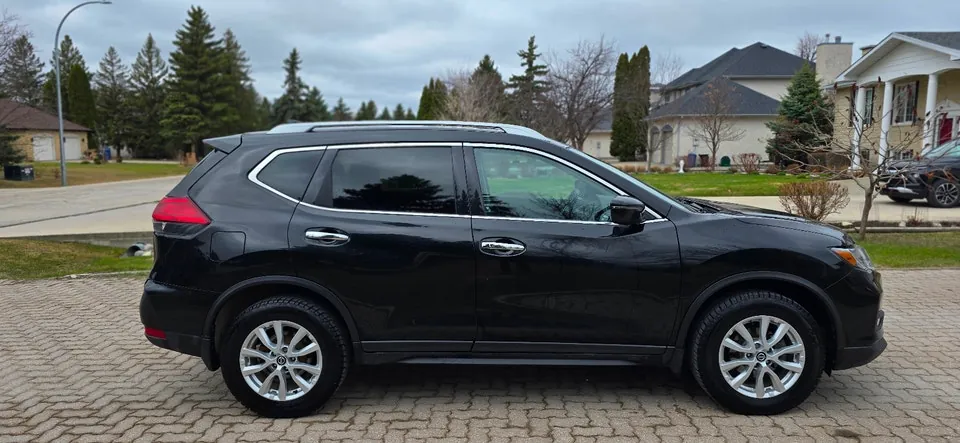 Nissan Rogue 2017 photo 2