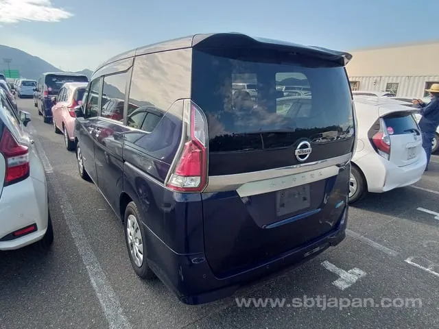 Nissan Serena 2016 photo 3