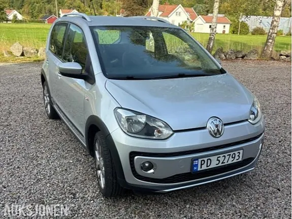 Volkswagen Up 2014 photo 3
