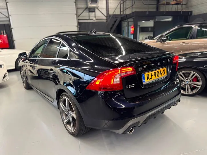 Volvo S60 2014 photo 2