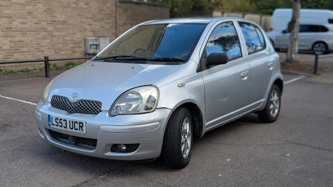 Toyota Yaris 2003 photo 3