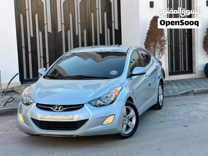Hyundai Avante 2011 photo 4